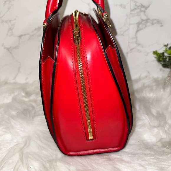 🧿Louis Vuitton Triana red epileather🧿Authentic - Picture 2 of 9